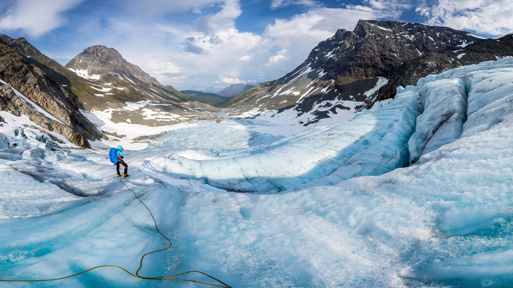 mochilero solo: caminata por el glaciar