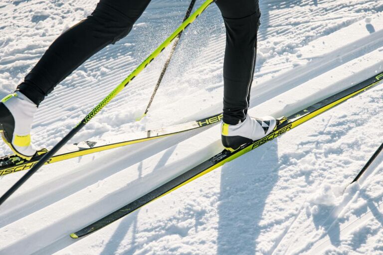 ¿Cómo deben calzar las botas de esquí de fondo?  Asegúrate de que eres bueno para deslizarte€
€