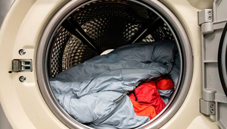 ¿Cómo lavar un saco de dormir sintetico?