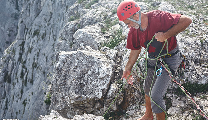 ¿Qué es la escalada tradicional?  Nuestra guía de escalada en roca estándar€
€