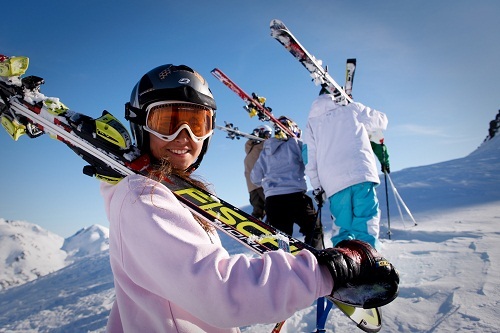 Qué ponerse para esquiar a campo traviesa: vístete para el mejor entrenamiento de invierno€
€
