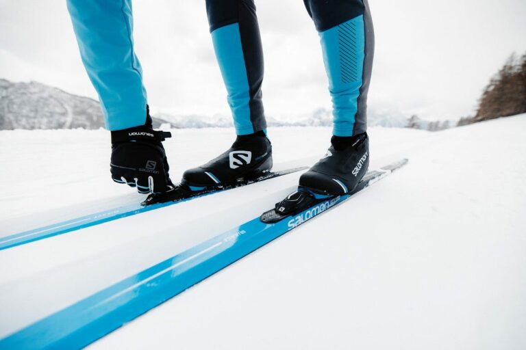 Tipos de fijaciones de esquí de fondo: elige el par adecuado€
€