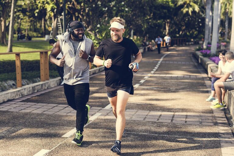 Una guía sobre el dolor de espalda y la carrera: para corredores más felices€
€
